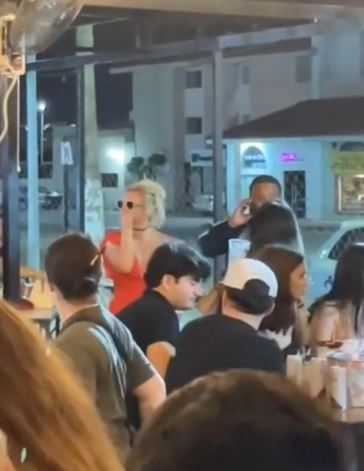 Britney Spears sorprende en bar de Los Cabos Campeche en Línea